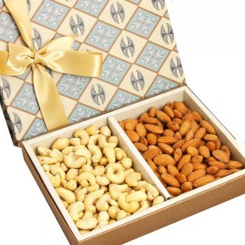 Cashew And Almonds Gift Box