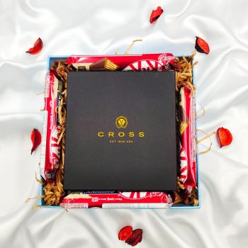 Luxurious and Minimalist Gift Set: Cross Wallet & KitKat Chocolates